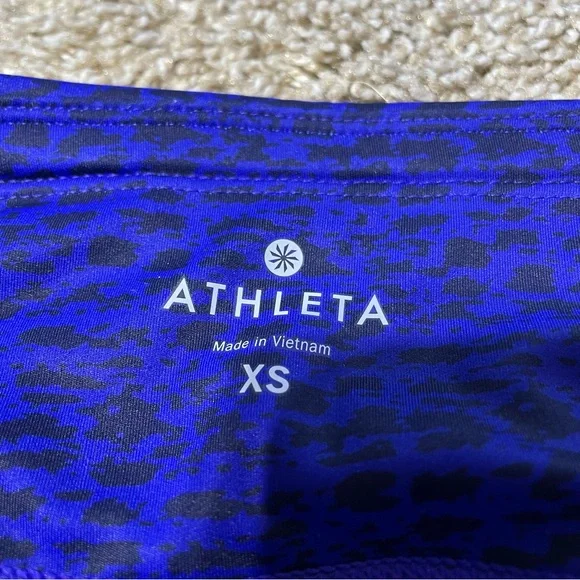 Athleta Asym Sonar Camo 7/8 Leggings XS - Picture 6 of 9
